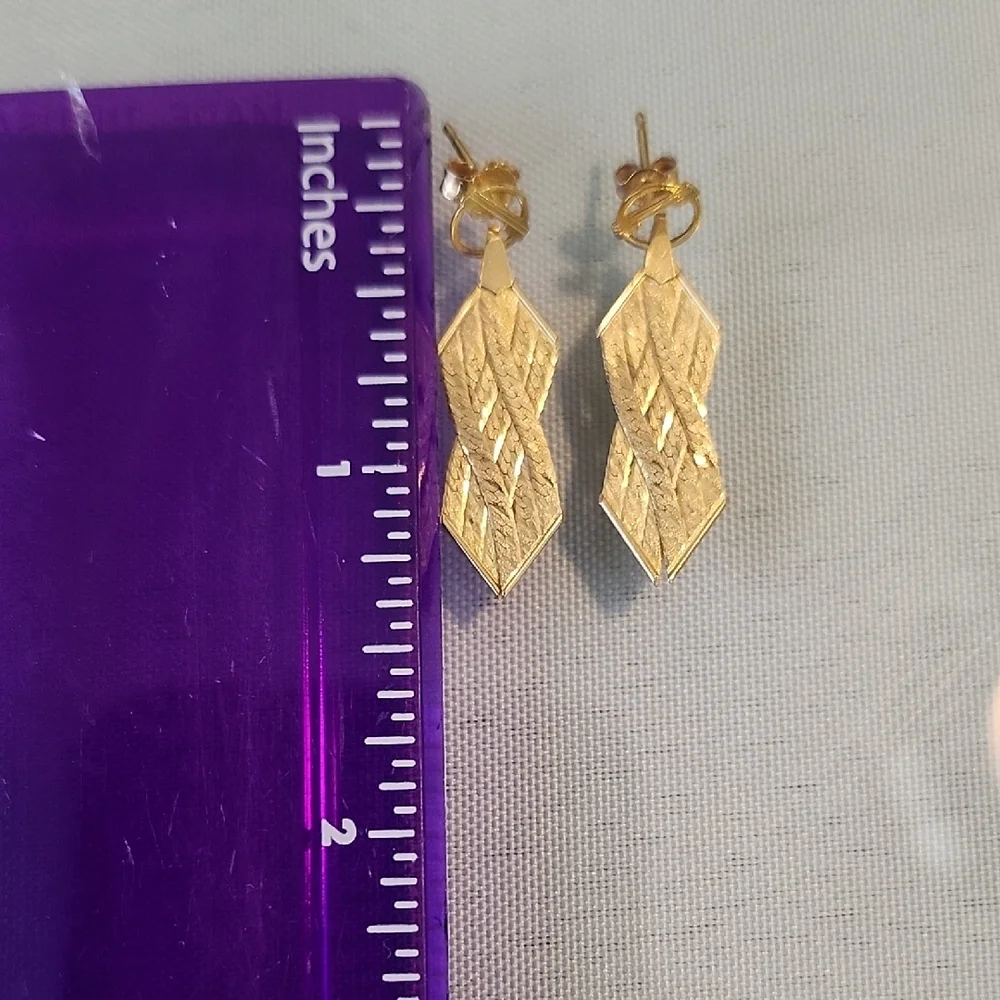 14K Gold Vintage Elegant Solid Gold Braided Herringbone Dangle Pierced Earrings